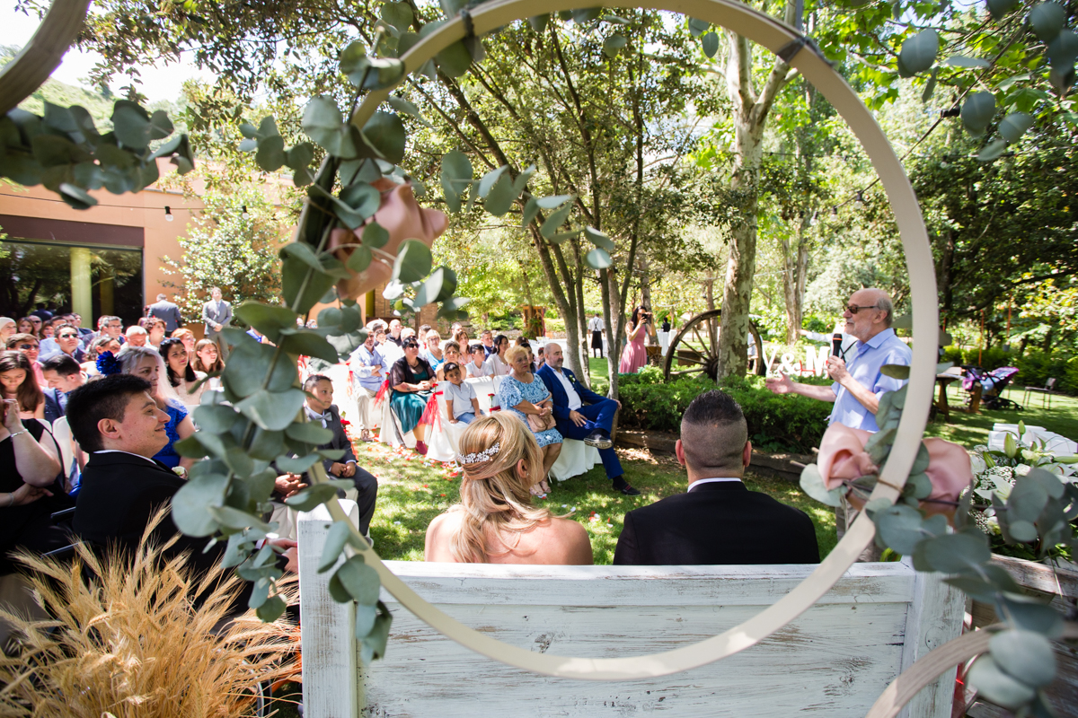 Cerimònia de casament al jardí
