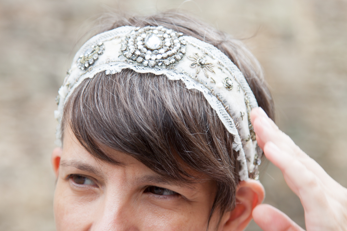 plànol de la preciosa diadema que porta la núvia