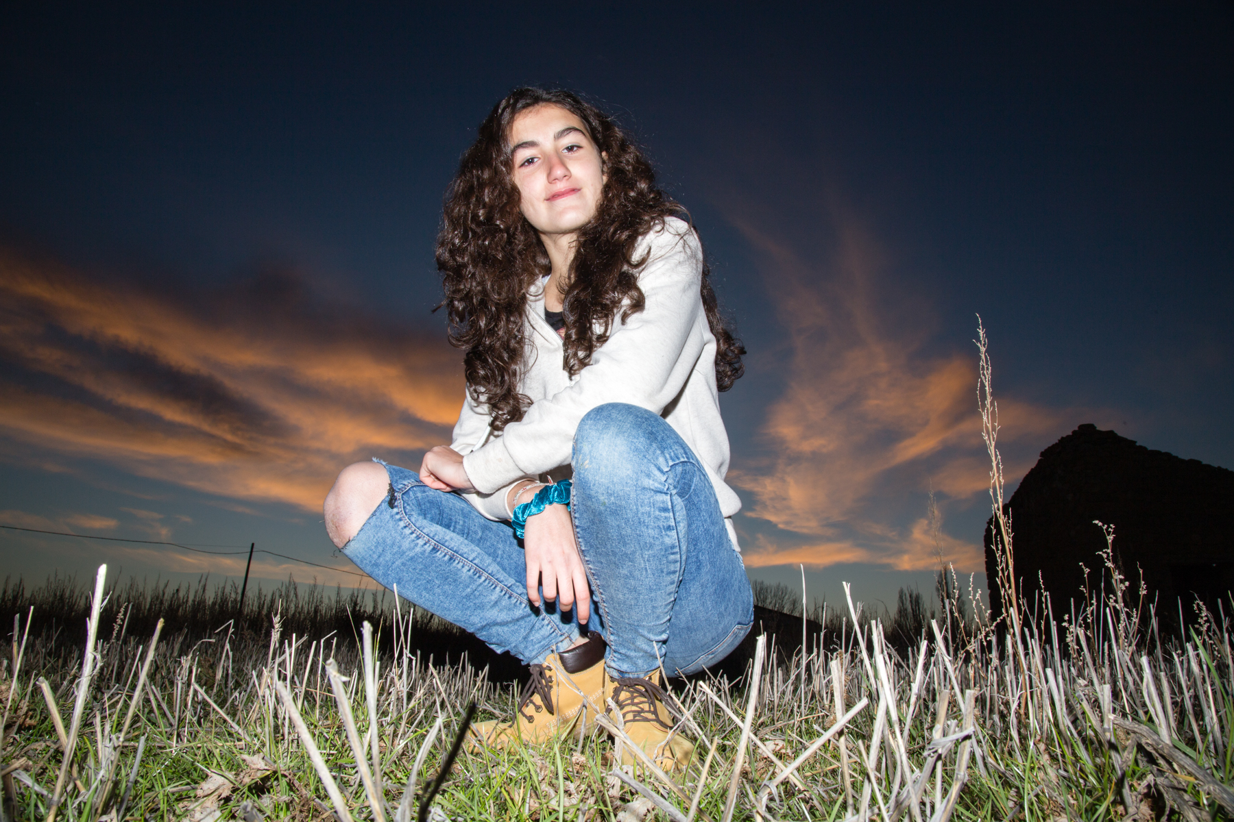 Fotografia de noia en exterior